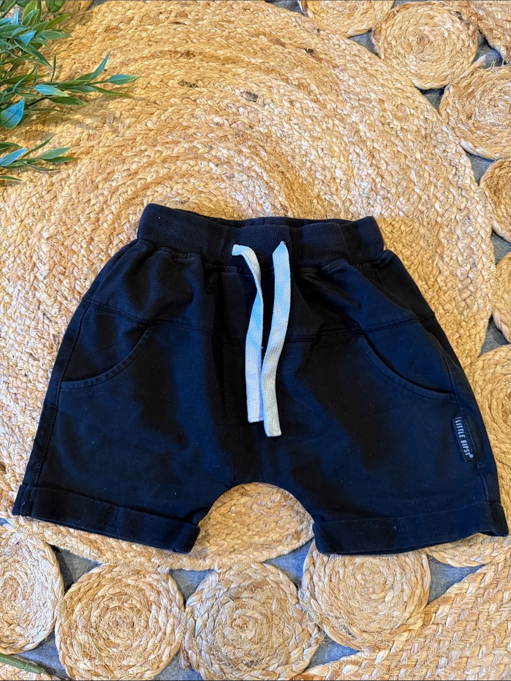 Little Bipsy Cotton Harlem Style Sweatshort in Black. Size 4-5